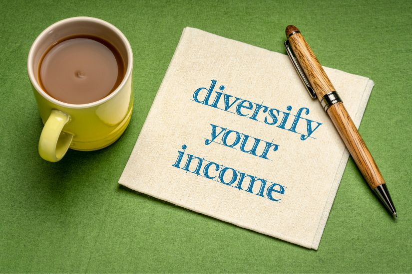 Diversify your savings. I recommend that you don't put all the money you want to save each month in a savings plan in the same basket. A note with diversify written.