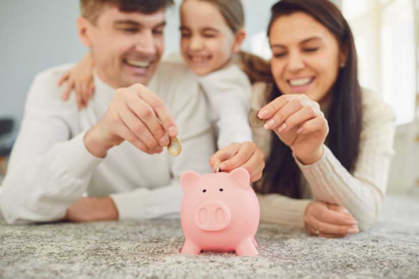 A family saving with a financial plan a small amount of money.